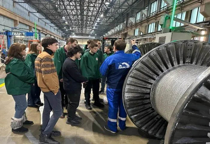 Экскурсия по заводу для студентов Экскурсия по заводу для студентов